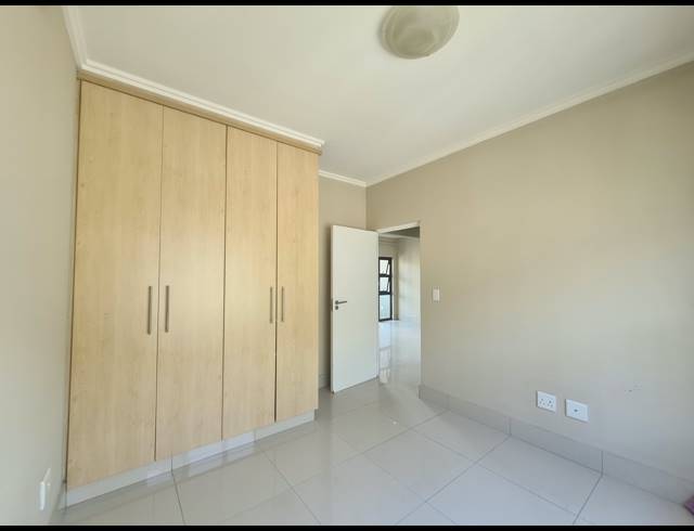 2 BEDROOM APARTMENT FOR SALE IN UMHLANGA RIDGE